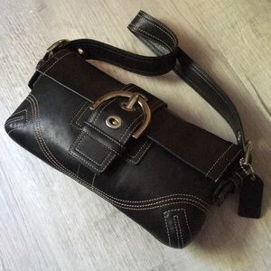 Authentic Coach Leather Soho Purse 8A05